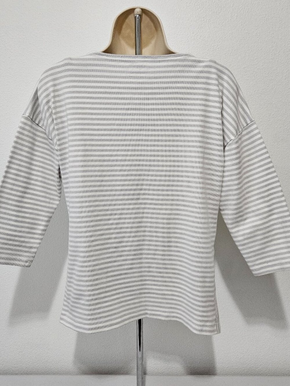 Chico's 3/4 Sleeve Striped Ultimate Tee | Chico's Size 1, US Size Medium - Picture 5 of 9
